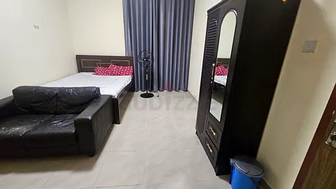 🏠 Ready-to-Move Room Available   with Shared Washroom