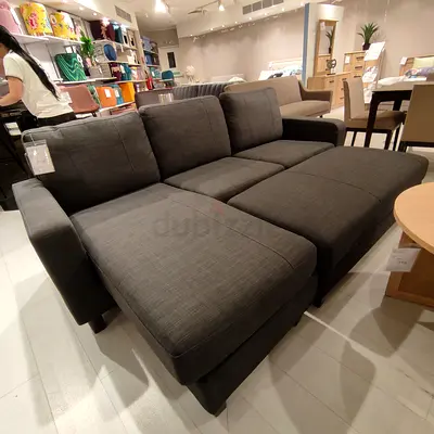 3-seater grey fabric sofa in good condition. no dirt, no stain, lightly used.