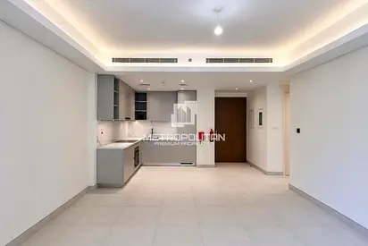 Kitchen Appliances | Ready To Move | Top Floor