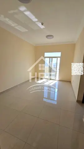 ثاني ساكن بشقة مجددة وبلكونة في الجرف 3