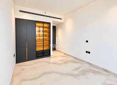 MODERN | BRAND NEW | DISHWAHER SPACE