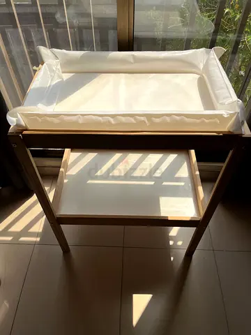 IKEA SNIGLAR changing table