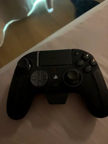 Wireless PS5 pro controller works for normal ps5 and never used