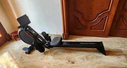 Proform 550R air resistance Rowing Machine - as new. Used few times only