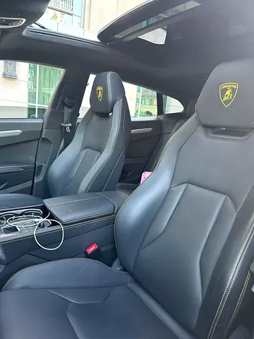 صورة 7 لـ 2019 Lamborghini URUS