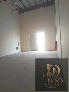 Warehouse for rent, suitable for storage and commercial activities | Area: 2,200 sq. ft. | Electrici