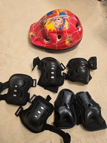 Cycling/Skating kit for Boys
