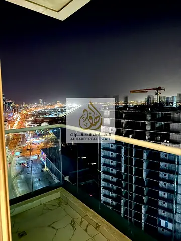 🏢✨ للإيجار السنوي في عجمان – أبراج الواحة | غرفتين وصالة ✨🏢  🌟 متاح الآن شقة مميزة في واحدة من أحدث التاورات بعجمان! 🌟  إذا كنت تبحث عن سكن راقٍ و