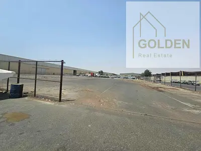 private land for rent at an exclusive price. . Main entrance. Excellent specifications suitable for all industrial, commercial, and storage activities.