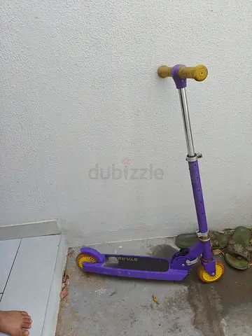 Purple 2 wheeler scooter 🛴