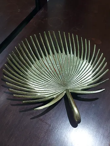 Decorative Brass Leaf Bowl / Fruit Tray