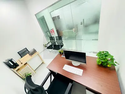 Spacious office | no Commission | near to Metro Station