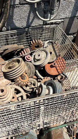 Assorted Metal Pulleys, Sprockets and Gears - Used Industrial lot