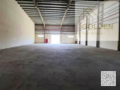 مساحة خارجية واسعة ارتفاعm13 بقدرة كهربائية 30kw مساحة تحميل وتفريغ واسعة