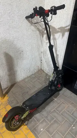 Used electric scooter — reliable commuter with 8" wheels