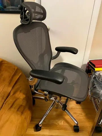 Remastered Version Herman Miller Aeron Office Chair fully options With Headrest Excellent Condition