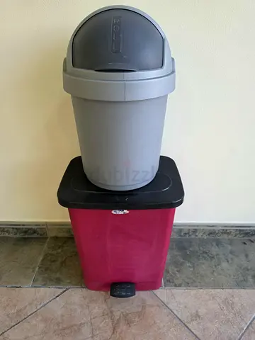 Set of 2 Plastic Trash Bins with Pedal and Swing Lid - Good Condition