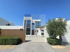 5 Bedrooms Villa| Landscaped | Ready To Move In