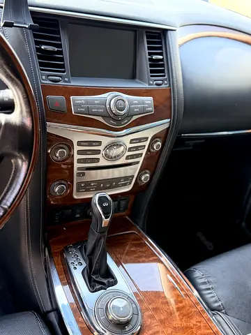 Infiniti QX80 2019 Luxury | American Specs | Pristine Condition
