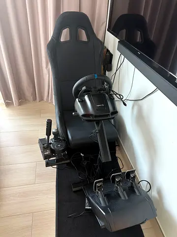 Logitech G Racing Simulator Full Setup – Wheel, Pedals, Shifter & Racing Seat