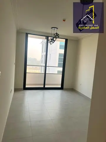 One-bedroom apartment for annual rent in Muwaileh. Brand-new building, first tenant, located in a prime and convenient area close to all essential ser