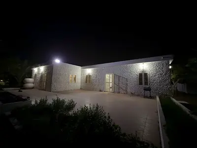 فيلا فاخرة (طابق أرضي) للبيع في عجمان - المنامة