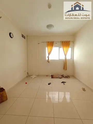 فرصة استثنائية للإيجار في واحد من أرقى وأفضل المواقع الحيوية بالشارقة! شقة غرفة وصالة بتصميم ممتاز وموقع استراتيجي في المجاز 3 بجوار بحيرة القصباء مبا