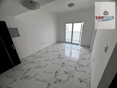 بقلب عجمان موقع خدمي ومميز هنالك شقه ثاني ساكن علي مستوي عالي من التشطيب والراحه
