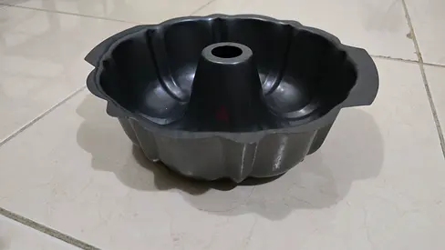 Bundt / Tube Cake Pan — Non-stick Fluted Mold
