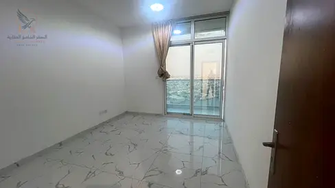 شقه غرفتين وصاله وبلكونه مساحه ممتازه  اطلاله بحريه لايجار السنوي  بعجمان ابراج الواحه