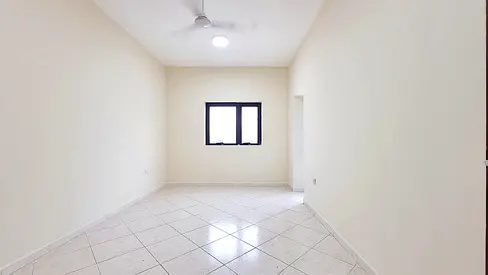 Huge 1 Bedroom Close to Satwa Bus Station