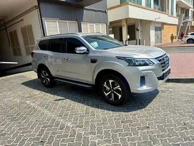 Nissan Xterra 2024 platinum original paint FSH warranty