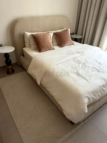 Elegant Neutral Bedroom Set