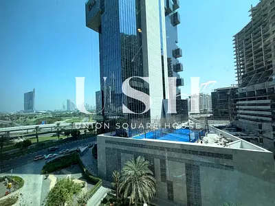 Luxurious Fully Fitted office I Stunning Skyline View | Near Metro