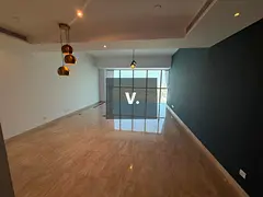 Amazing Layout |Close To One Central And DIFC