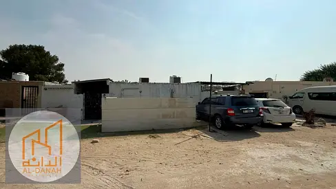 للبيع فيلا في منطقة الغبيبة قريبة من المدرسة الهندية بسعر مغري