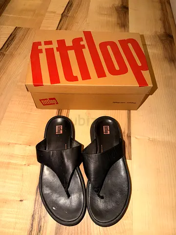 Fitflop Black Leather Wedge Sandals - size 5.5