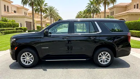 2025 Chevrolet TAHOE 照片 3