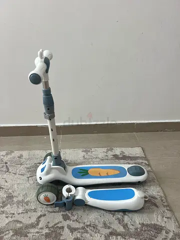 Foldable 3-in-1 Kids Scooter with Seat and Light-Up Wheels