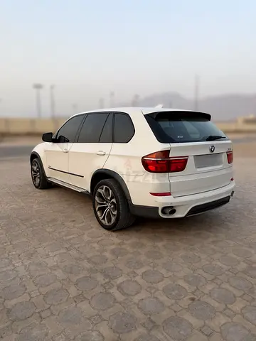 2011 BMW X5 xDrive35i GCC Specs