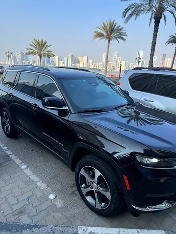 Jeep Grand Cherokee Limited 2023 GCC Specs