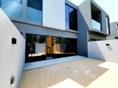 Modern 2BR Townhouse Available | No Deposit
