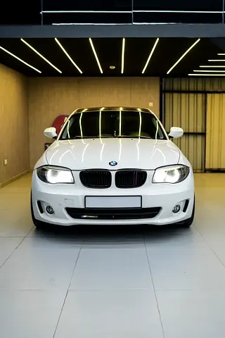 صورة 4 لـ 2012 BMW 1-SERIES