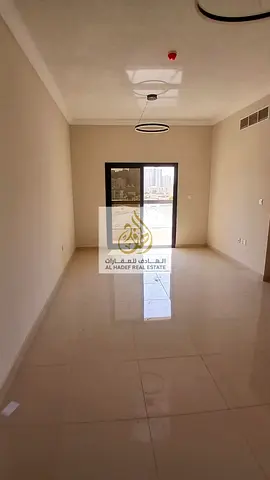 New building, first occupant, spacious, prime location, easily accessible.