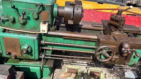 Heavy Duty Metal Lathe Machine - Industrial Workshop Lathe