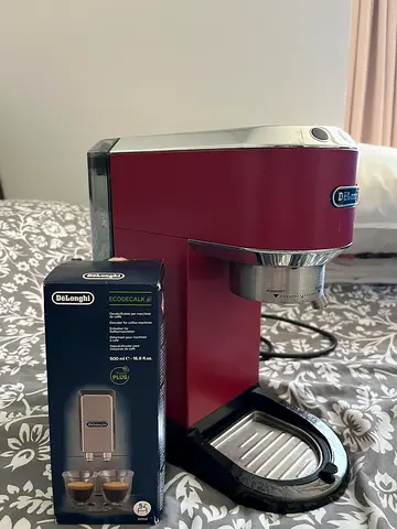 De'Longhi Coffee Machine + Free EcoDecalk Descaler