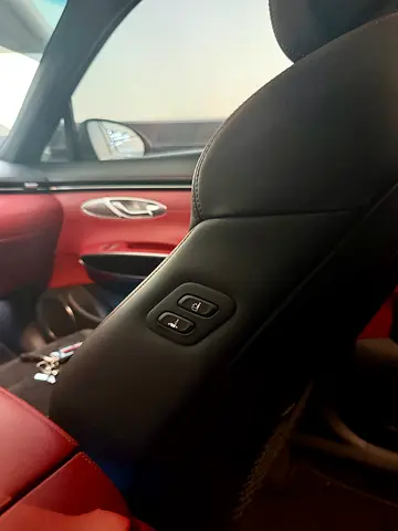 2022 Genesis GV70 photo 10