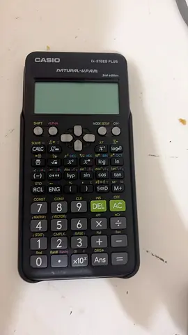 Casio fx-570es plus Scientific Graphing Calculator - Good Working Condition