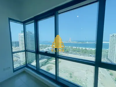 Splendid 3BHK With Basement Parking, Sea View & Amenities