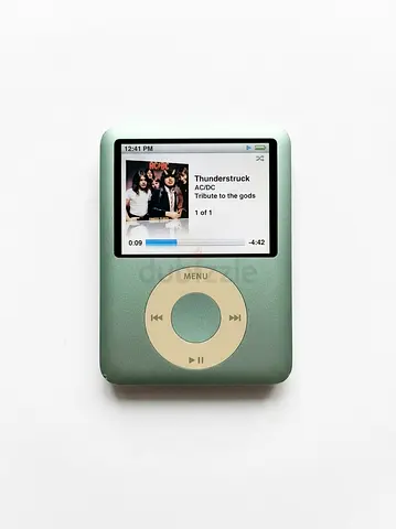 Apple iPod Nano 3rd Gen 8GB– Metallic Light Blue – Tested & Working